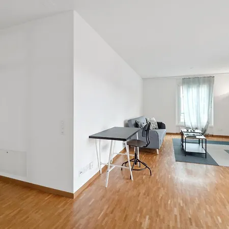 Spacious Hoting Zürich