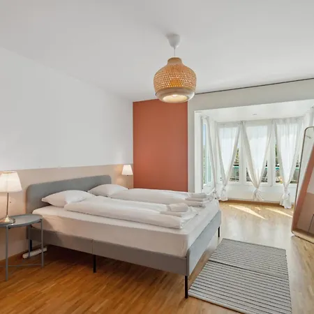 Spacious Hoting Zürich