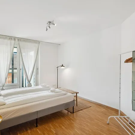 Spacious Hoting Zurich
