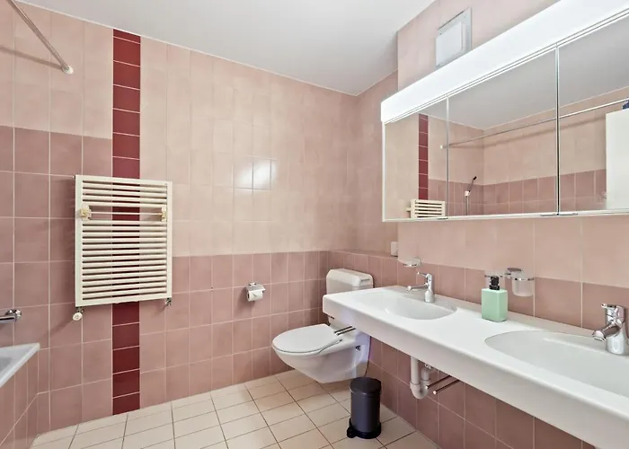 Spacious Hoting Апартаменти Цюрих