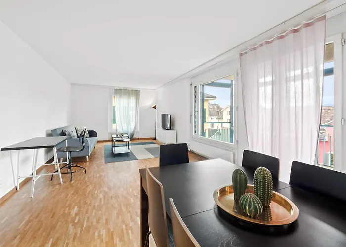 Spacious Hoting Апартаменти Цюрих