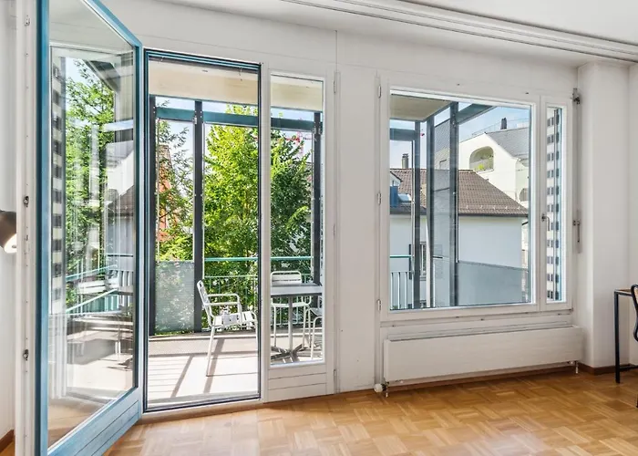 Апартаменти Spacious Hoting