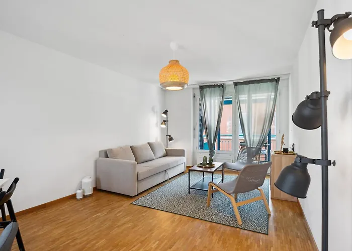Апартаменти Spacious Hoting Цюрих