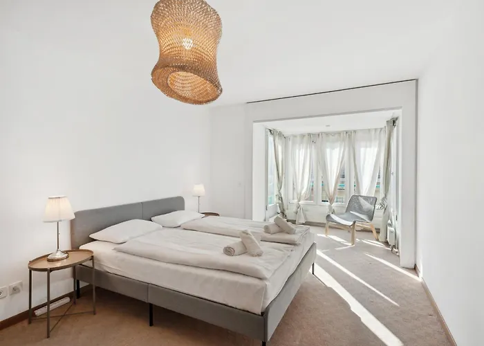 Spacious Hoting Апартаменти Цюрих