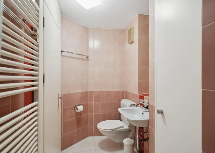 Spacious Hoting Цюрих