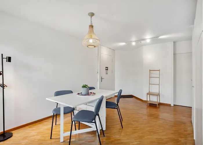 Апартаменти Spacious Hoting Цюрих
