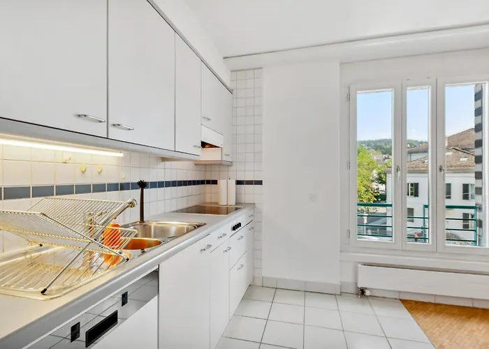Spacious Hoting Апартаменти Цюрих