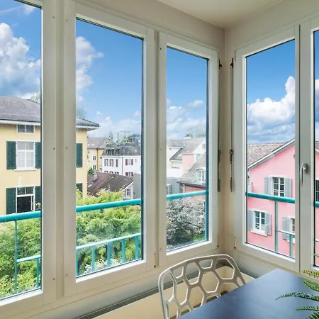 Spacious Hoting Apartament Zurych