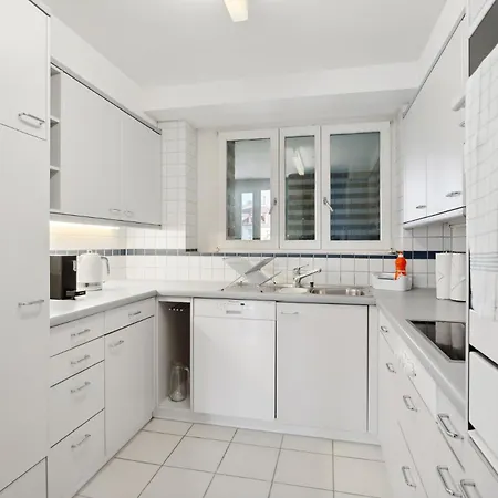 Spacious Hoting דירה *