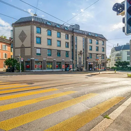 Spacious Hoting * ציריך