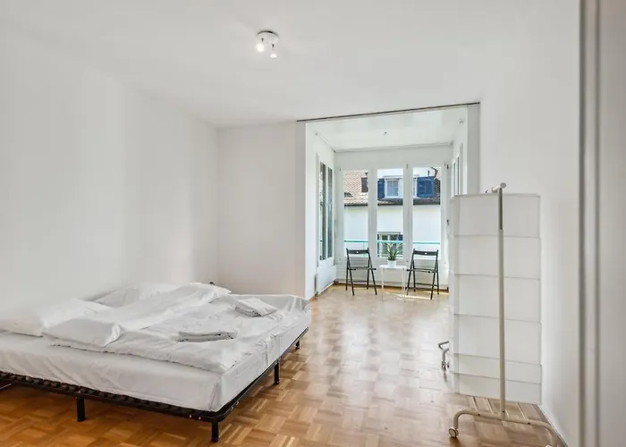 Spacious Hoting Zürich