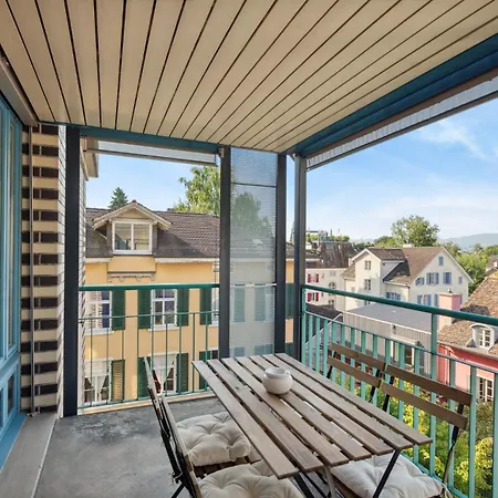 Spacious Hoting 公寓 *